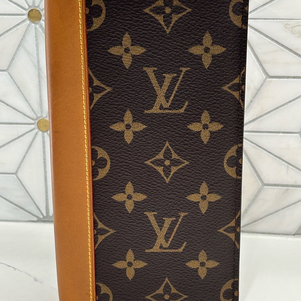 Louis Vuitton bifold long wallet